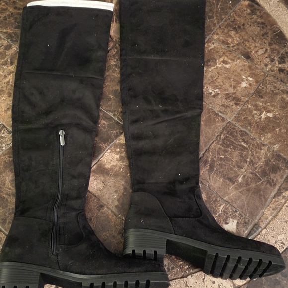 Limelight Lana Over the Knee black Suede Boots 9 NWOB - Picture 3 of 8